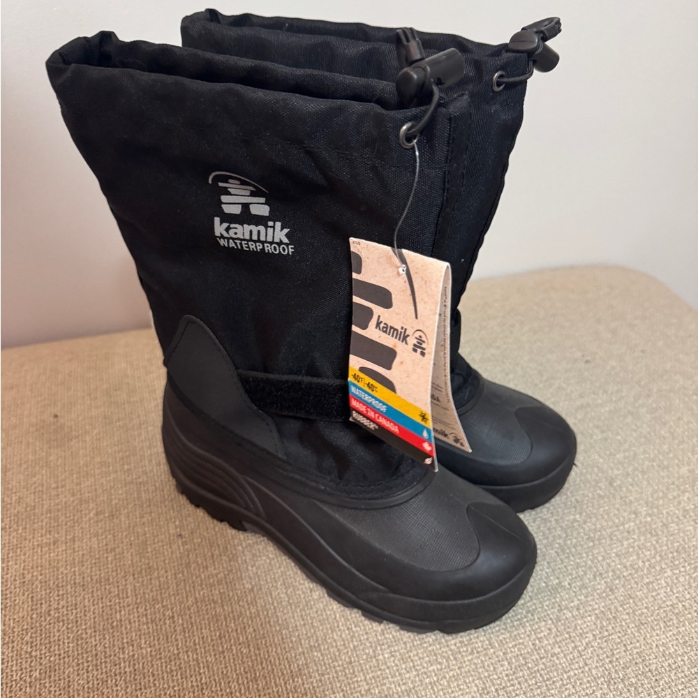 NWT Kamik Black Winter Boots